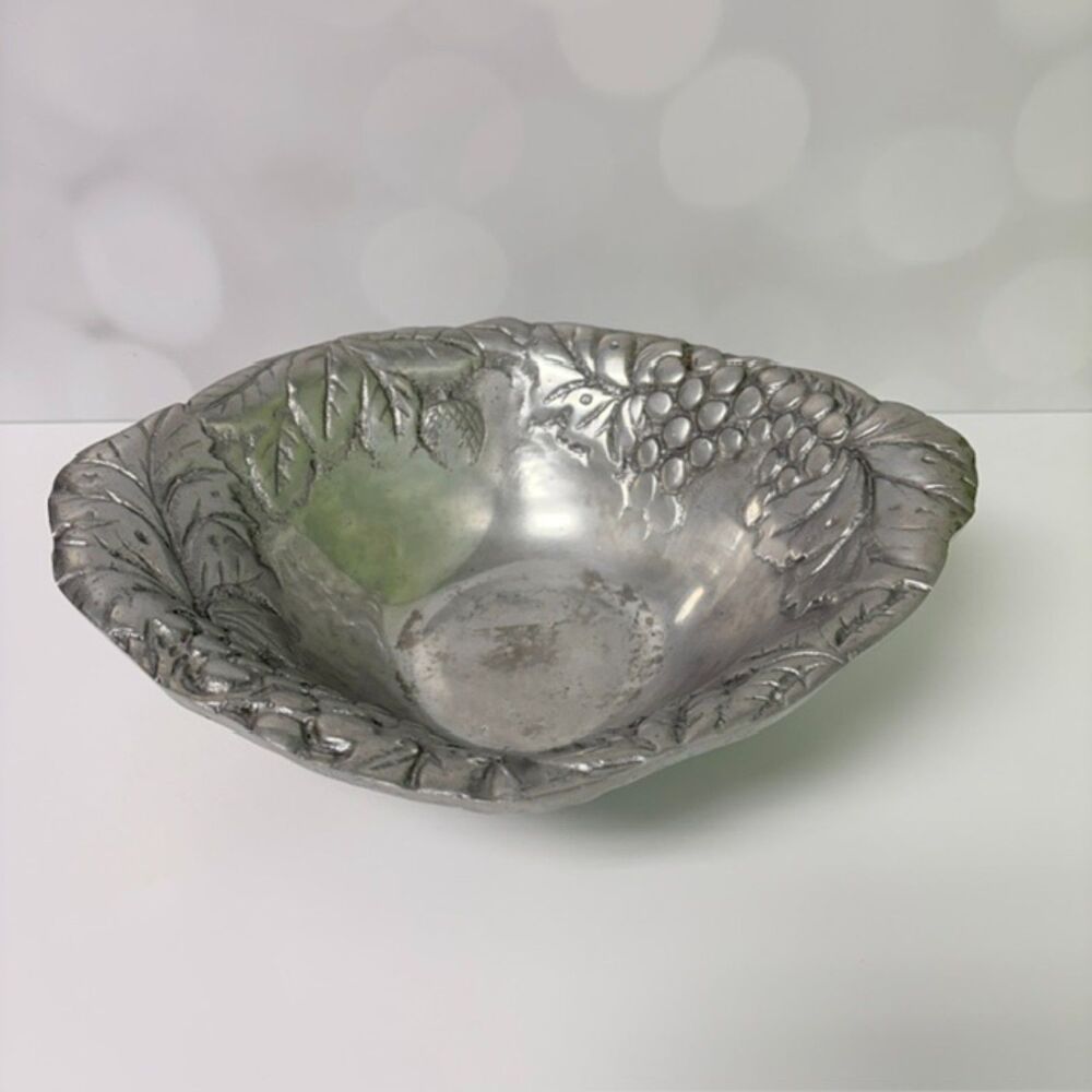 Made in India Cast Metal Grape Leaf Fruit Serving Bowl 11 Inch